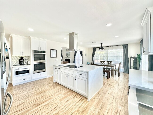 Building Photo - Breathtaking Custom Country Two-Story Home, Fully Remodeled & Beautifully Appointed on Private 20...