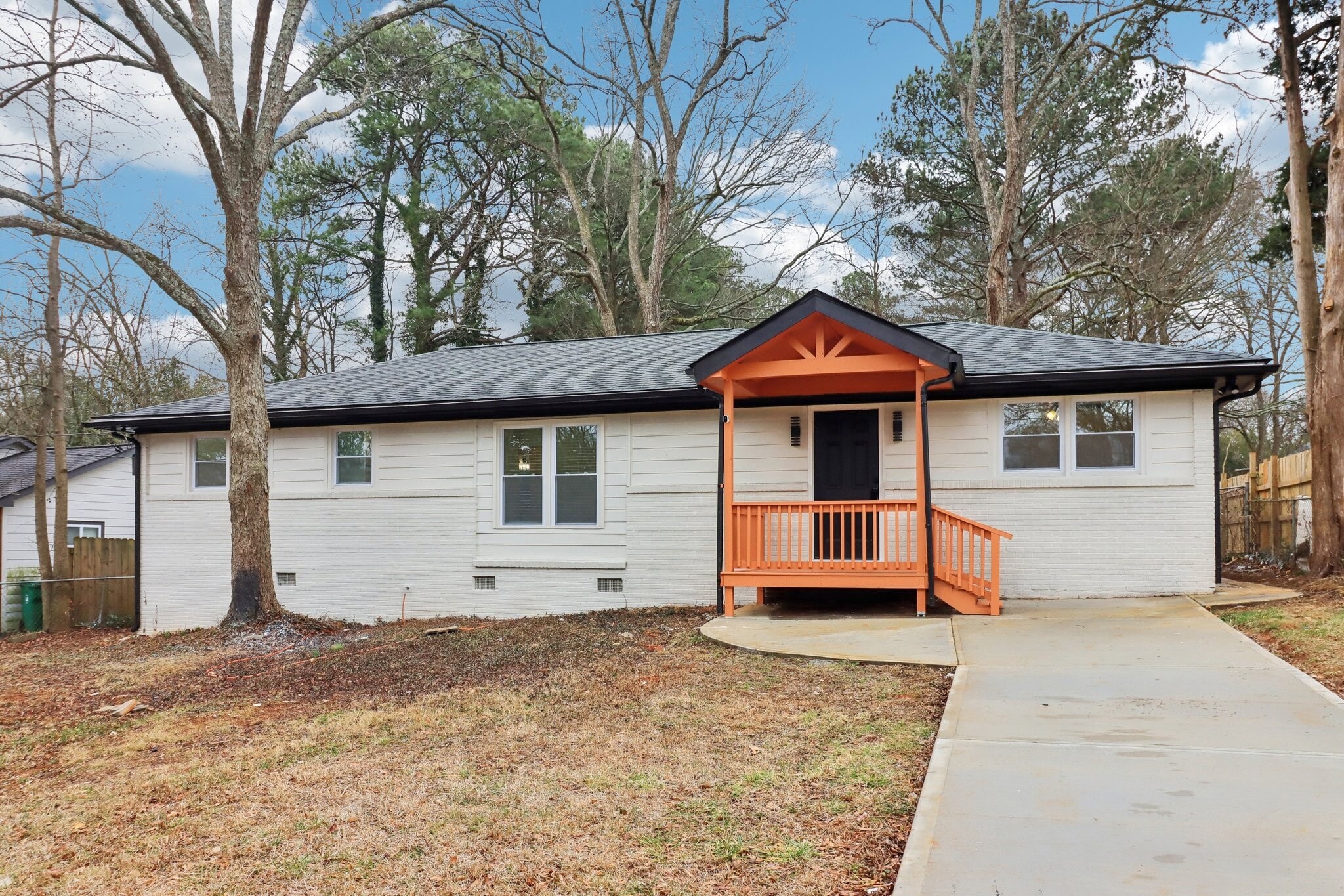Building Photo - 3159 Bobolink Dr