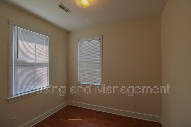 Building Photo - 3 Woolfe St