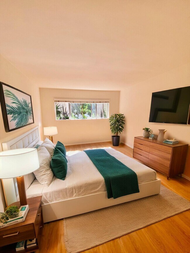 Building Photo - 180