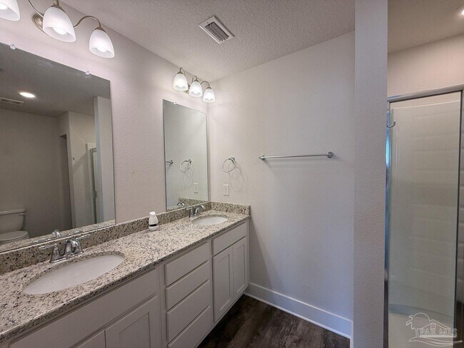 Building Photo - 1559 Iroquois Ct