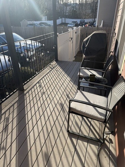 Building Photo - 39 Coffey St