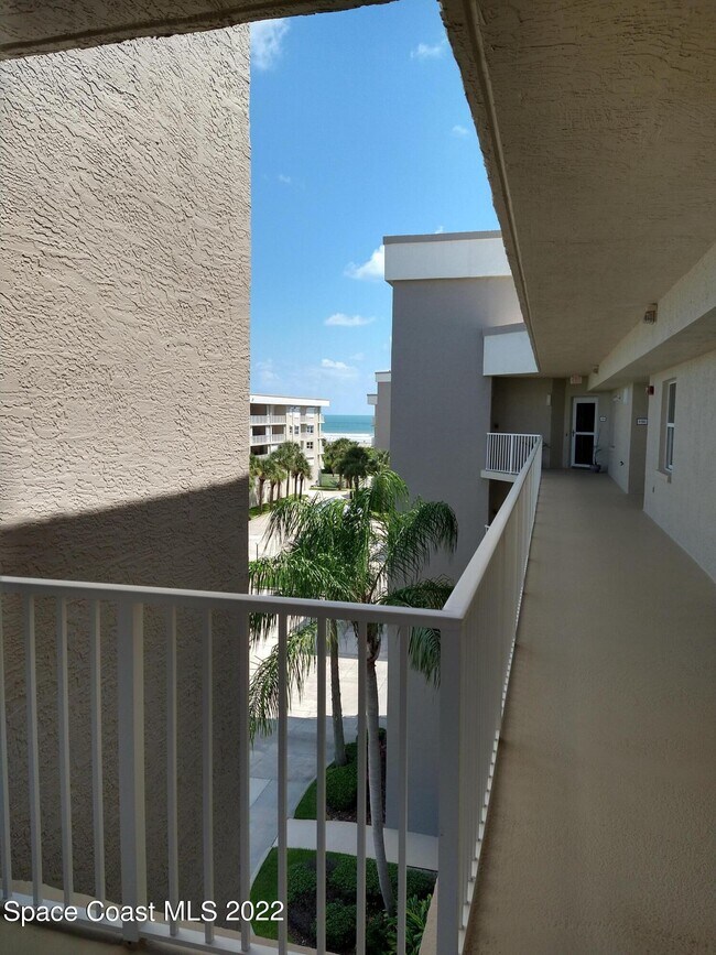 Building Photo - 603 Shorewood Dr