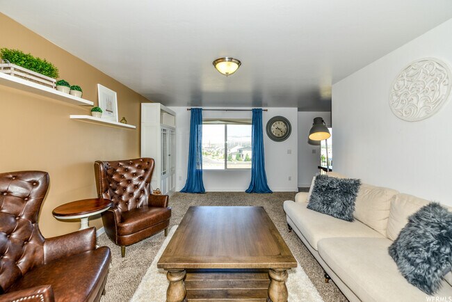 Building Photo - 15030 Gallant Dr
