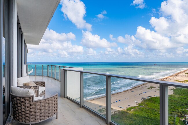 Building Photo - 3100 N Ocean Dr