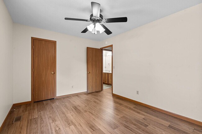 Building Photo - 1278 W Butterfield Dr