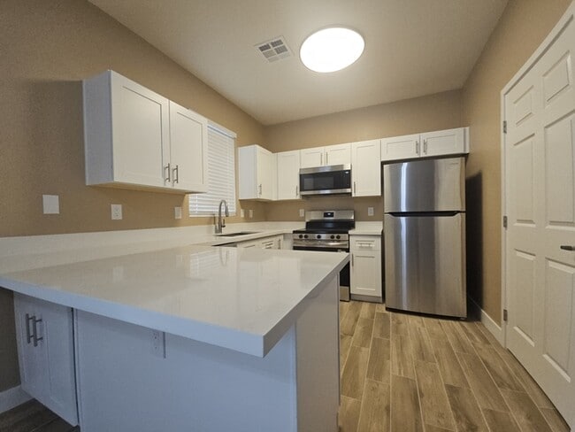 Building Photo - Newly Renovated 3 bed 2 bath home in San Tan Valley