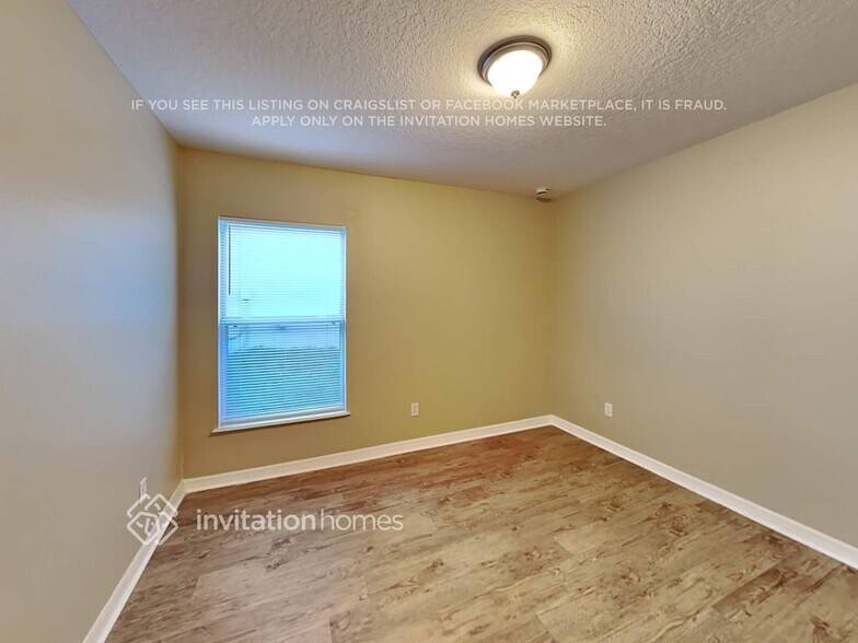 Building Photo - 116 Dakota Ave