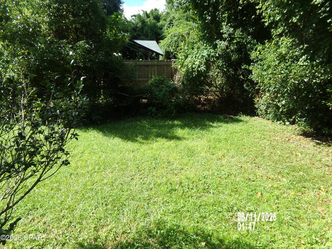 Building Photo - 6530 Dahlia Dr