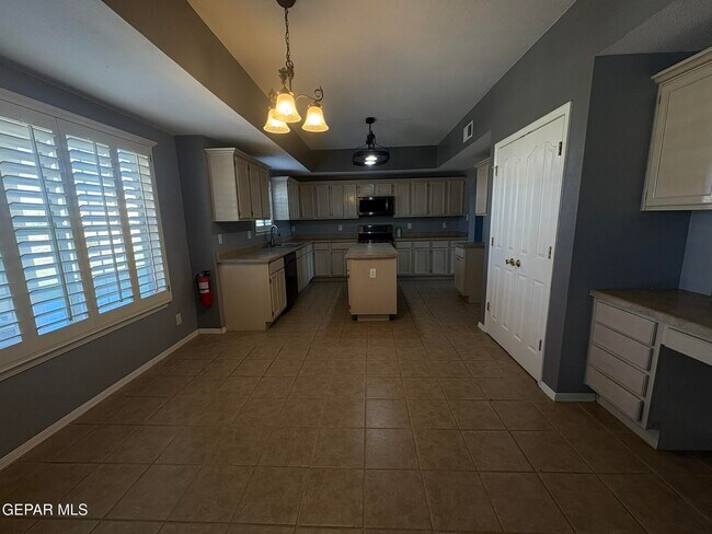 Building Photo - 3129 Tierra Agave Dr