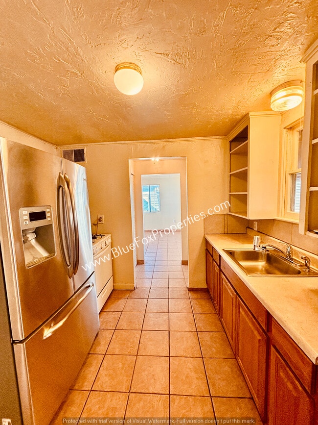 Building Photo - 3707 E Glenn St