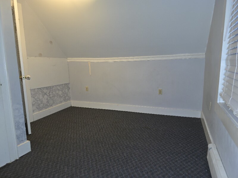 Building Photo - 36 King St