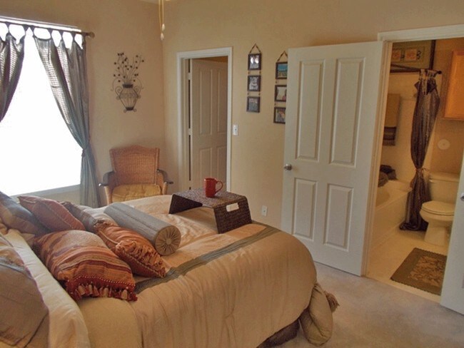 Building Photo - 2560 Tower Ridge Dr