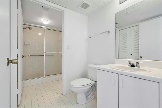 Building Photo - 9537 Weldon Cir