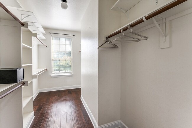 Building Photo - 5707 Headquarters Dr