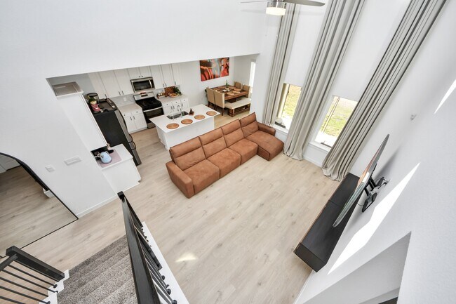 Building Photo - 30119 Gallatin River Ln