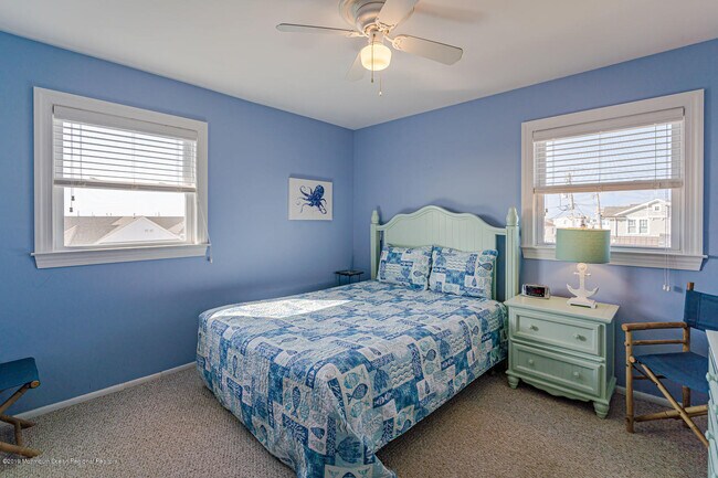 Building Photo - 2102 Oceanfront