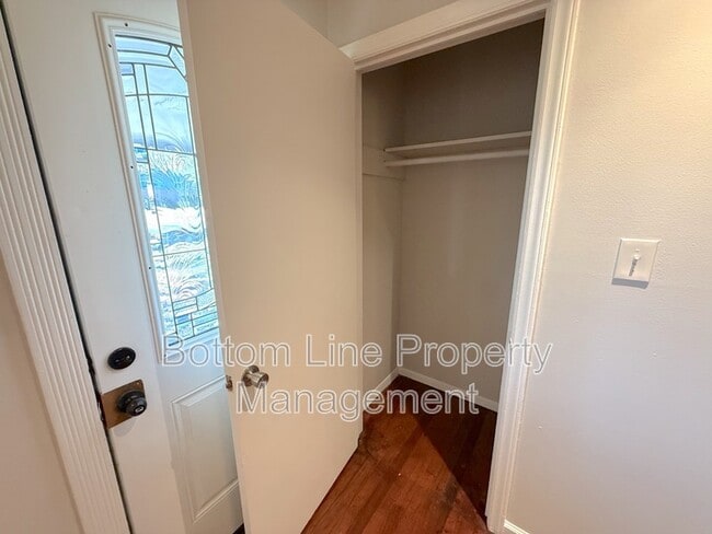 Building Photo - 2719 Thornton Rd