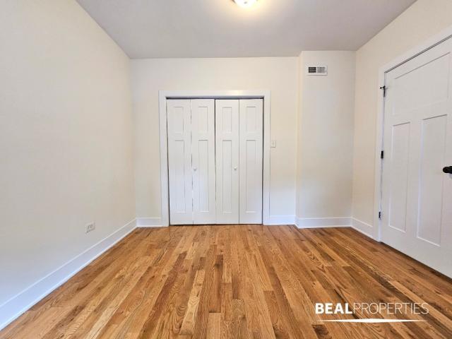 Building Photo - 2 bedroom in CHICAGO IL 60613