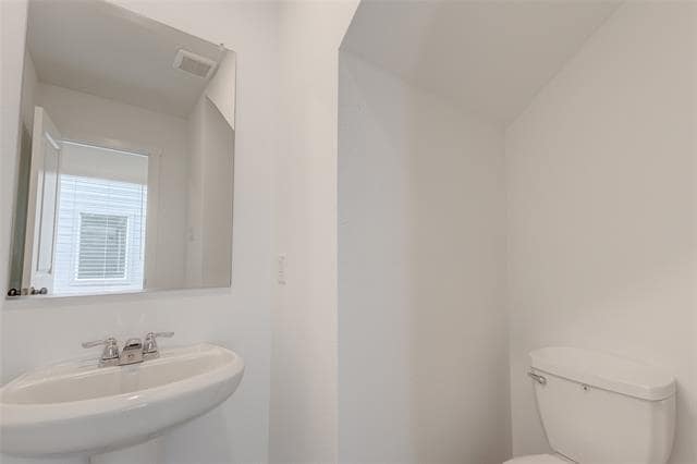 Building Photo - 800 Sandhill Crane Ln