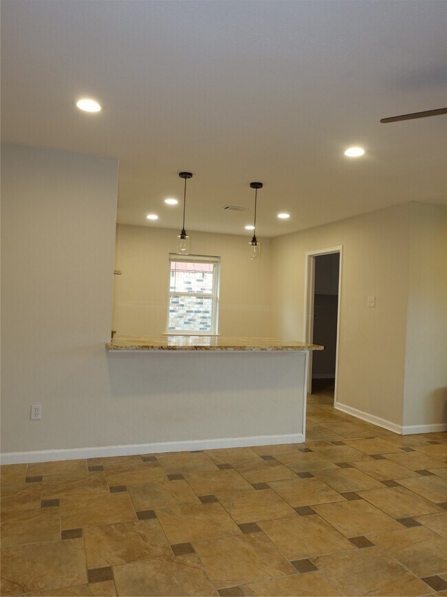 Building Photo - 1038 Cottage Oak Ln