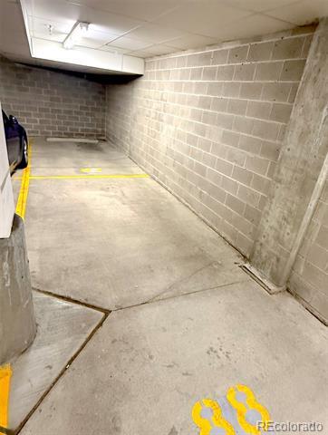 Building Photo - 2700 E Cherry Creek S Dr