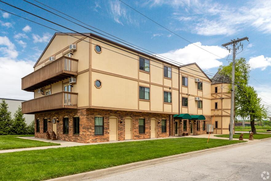 Building Photo - 1165 Riverside S Dr