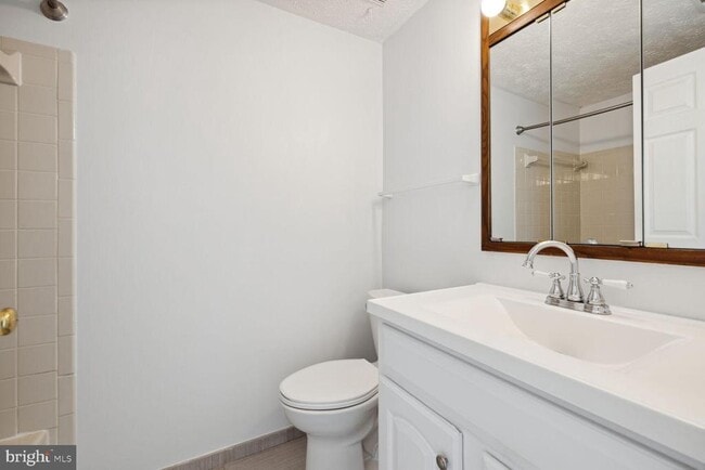 Building Photo - 303 Palmspring Dr