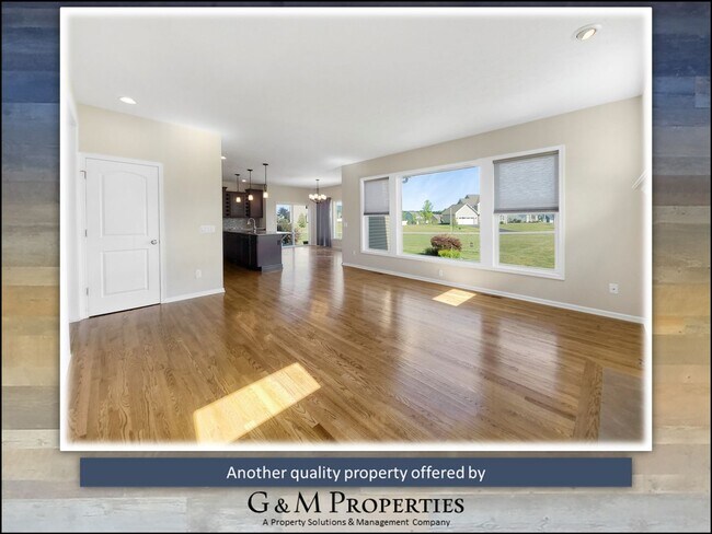 Building Photo - Rarely Available - Large Executive Rental ...