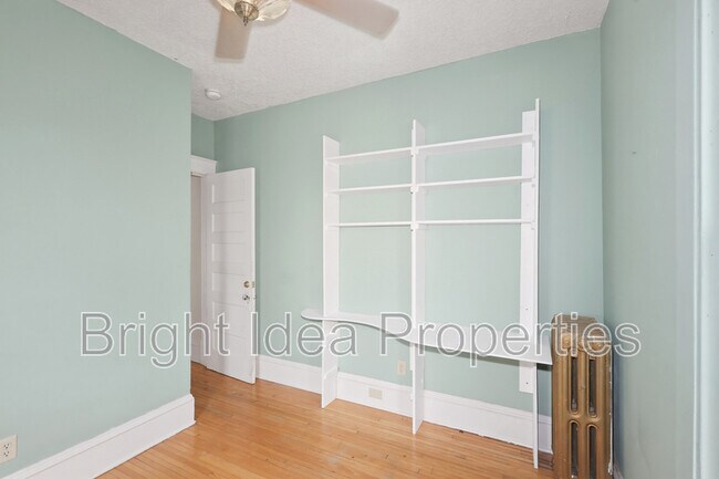 Building Photo - 2535 Aldrich Ave S