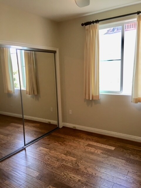 Building Photo - 815 S Grand Ave