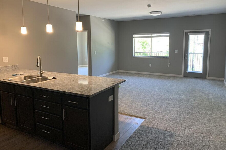 Mansions at Granite Falls 10951 Wittmus Dr Papillion NE 68046