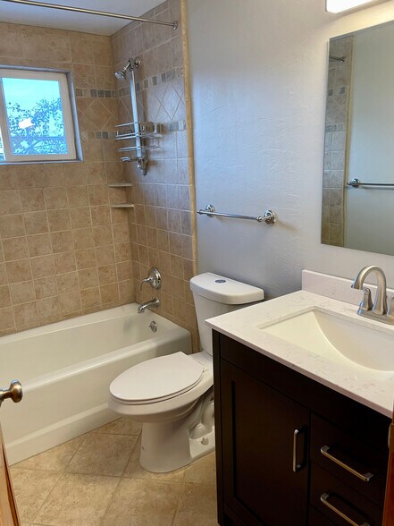 Building Photo - 415 Aspen Dr