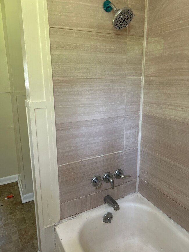 Building Photo - Zillow