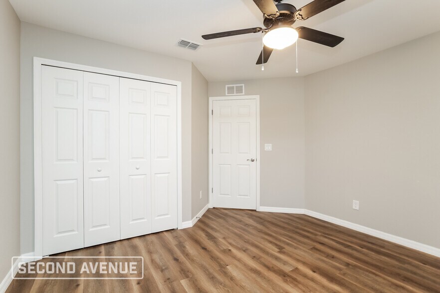 Building Photo - 14103 Hughes Ave