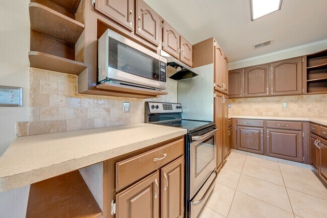 Building Photo - Serene 3-Bedroom Home on 1 Acre Lot