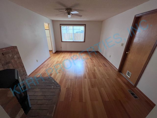Building Photo - 2650 SW Meyers Dr