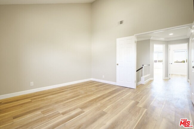 Building Photo - 13321 Meyer Rd