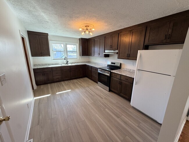 Building Photo - 311 3rd Ave NW