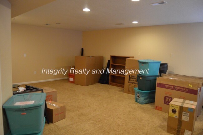 Building Photo - 12664 E Harvard Cir
