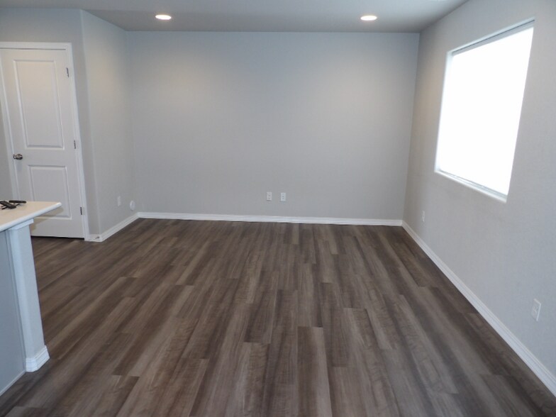 Building Photo - 11260 Feliz Wy