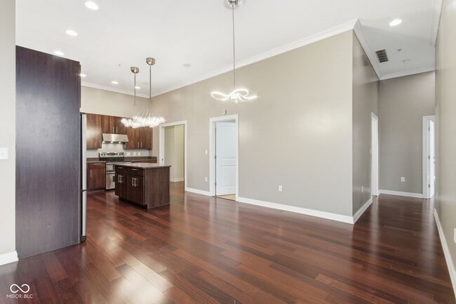 Building Photo - 141 S Meridian St