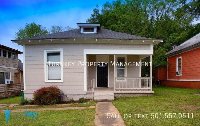 Primary Photo - 1622 Hanger St