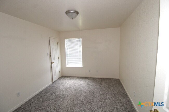 Building Photo - 3708 Littleleaf Dr