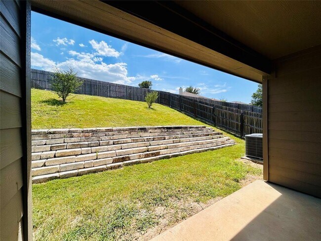 Building Photo - 15205 Wideleaf Cove