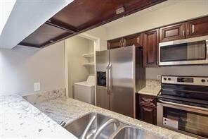 Building Photo - 700 Thicket Ln