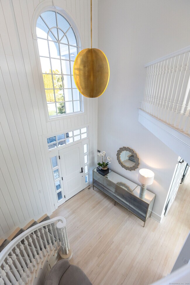 Building Photo - 19 Weeds Landing