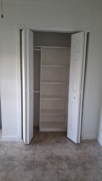 Building Photo - 2381 Papaya Dr