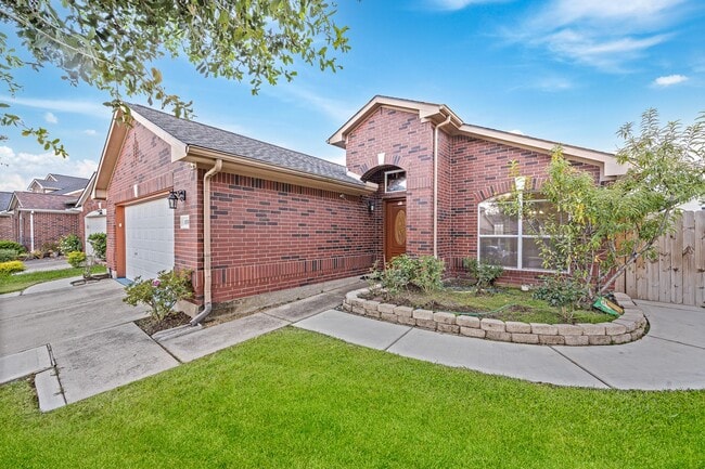 Building Photo - 10315 Kennewick Dr