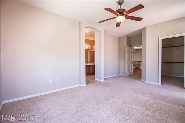 Building Photo - 348 Lakewood Garden Dr